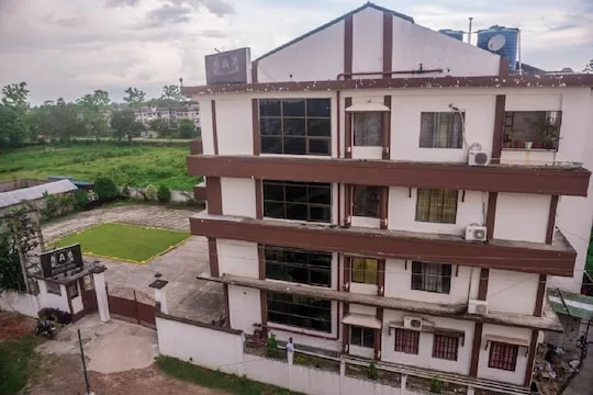 Hotel Aatreyee